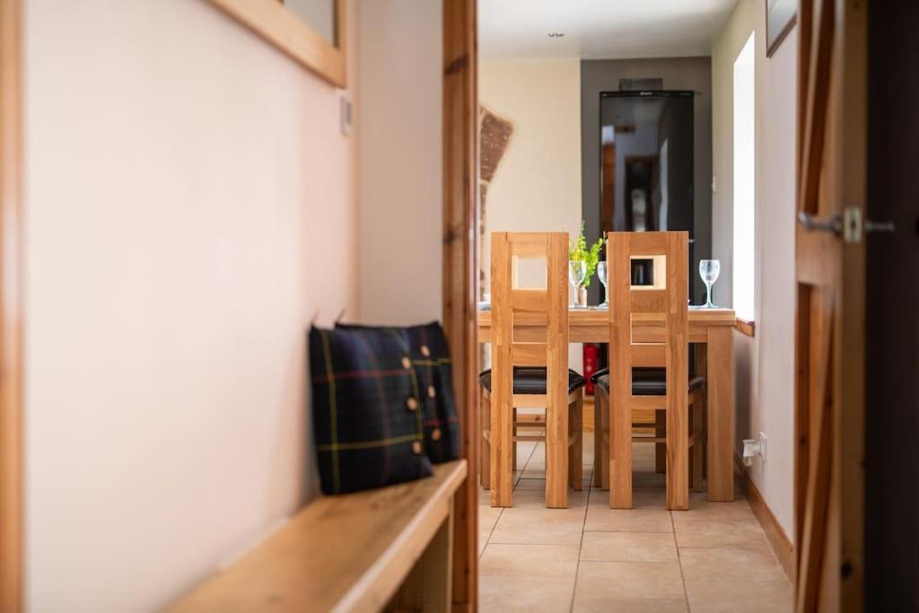 Cosy & Rustic Retreat - Woodland Cottage. Nairn Zewnętrze zdjęcie